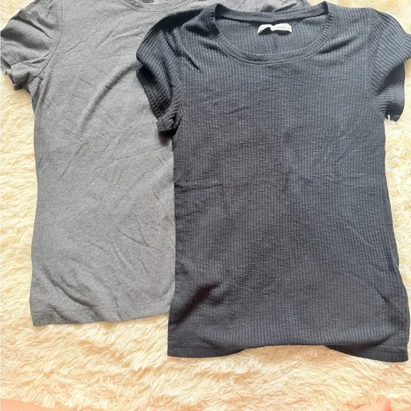 Name Brand T-shirt Bundle Size Small - Picture 2 of 4